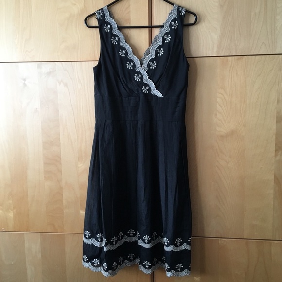 Ann Taylor Dresses & Skirts - Black and Gold Ann Taylor Dress
